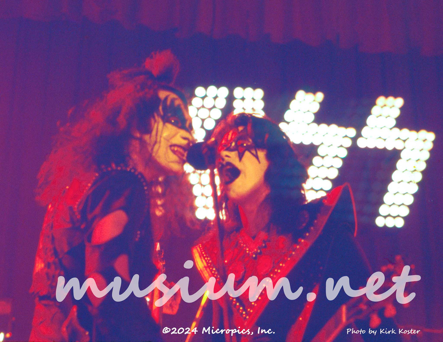 KISS ALIVE!  1975 / ACE FREHLEY / GENE SIMMONS