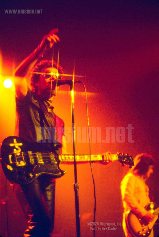 BLUE OYSTER CULT / Eric Bloom 1975 / Fine Art Photograph Print